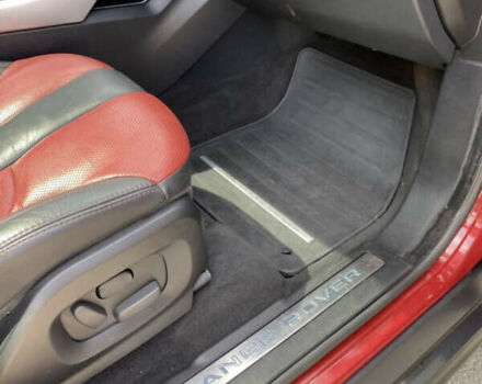 Червоний Ленд Ровер Рендж Ровер Евок, об'ємом двигуна 2 л та пробігом 147 тис. км за 20000 $, фото 14 на Automoto.ua