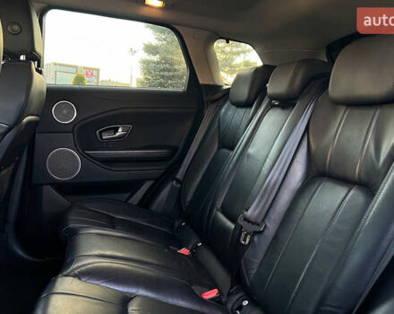 Червоний Ленд Ровер Рендж Ровер Евок, об'ємом двигуна 2 л та пробігом 135 тис. км за 15500 $, фото 20 на Automoto.ua