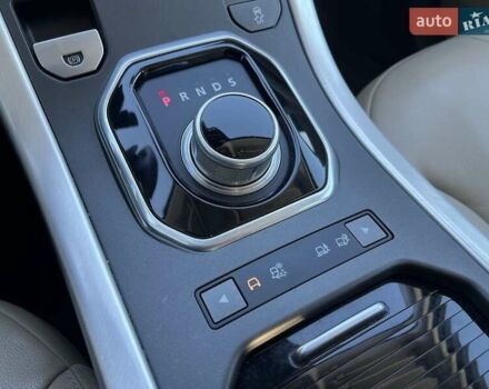 Червоний Ленд Ровер Рендж Ровер Евок, об'ємом двигуна 2.18 л та пробігом 53 тис. км за 23800 $, фото 20 на Automoto.ua