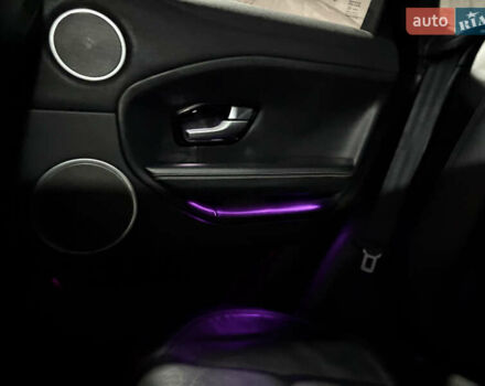 Червоний Ленд Ровер Рендж Ровер Евок, об'ємом двигуна 2 л та пробігом 180 тис. км за 17999 $, фото 69 на Automoto.ua