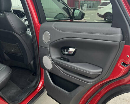 Червоний Ленд Ровер Рендж Ровер Евок, об'ємом двигуна 2 л та пробігом 133 тис. км за 19500 $, фото 28 на Automoto.ua