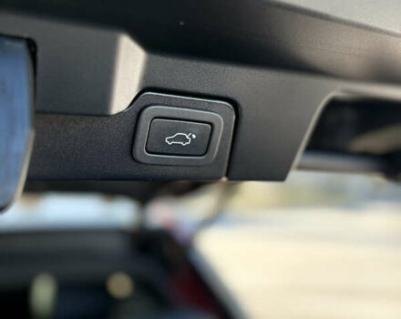 Червоний Ленд Ровер Рендж Ровер Евок, об'ємом двигуна 2 л та пробігом 180 тис. км за 17999 $, фото 32 на Automoto.ua