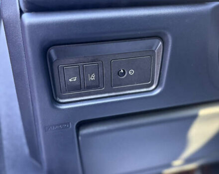 Червоний Ленд Ровер Рендж Ровер Евок, об'ємом двигуна 2 л та пробігом 180 тис. км за 17999 $, фото 66 на Automoto.ua