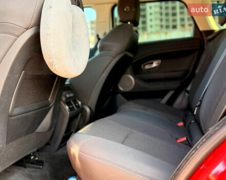 Червоний Ленд Ровер Рендж Ровер Евок, об'ємом двигуна 2 л та пробігом 104 тис. км за 26790 $, фото 14 на Automoto.ua