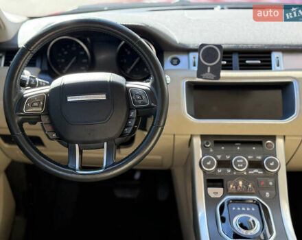 Красный Ленд Ровер Рендж Ровер Эвок, объемом двигателя 2 л и пробегом 53 тыс. км за 24900 $, фото 8 на Automoto.ua