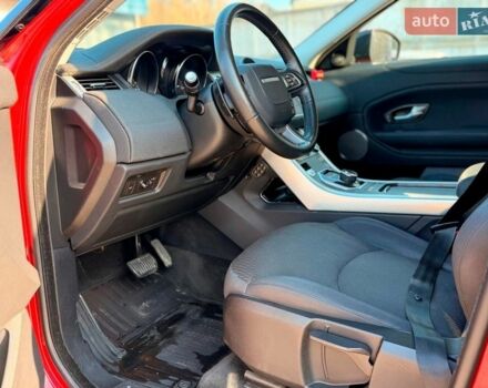 Червоний Ленд Ровер Рендж Ровер Евок, об'ємом двигуна 2 л та пробігом 104 тис. км за 26790 $, фото 17 на Automoto.ua