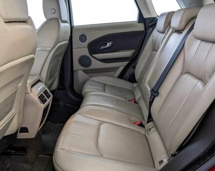 Червоний Ленд Ровер Рендж Ровер Евок, об'ємом двигуна 2 л та пробігом 97 тис. км за 15000 $, фото 12 на Automoto.ua