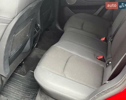 Червоний Ленд Ровер Рендж Ровер Евок, об'ємом двигуна 2 л та пробігом 97 тис. км за 22990 $, фото 25 на Automoto.ua