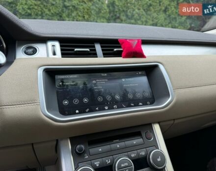 Червоний Ленд Ровер Рендж Ровер Евок, об'ємом двигуна 2 л та пробігом 56 тис. км за 25000 $, фото 11 на Automoto.ua