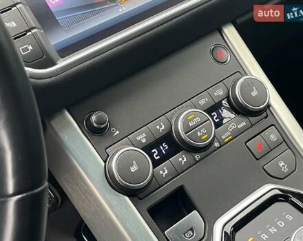 Червоний Ленд Ровер Рендж Ровер Евок, об'ємом двигуна 2 л та пробігом 97 тис. км за 22990 $, фото 33 на Automoto.ua