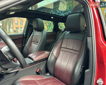 Червоний Ленд Ровер Рендж Ровер Евок, об'ємом двигуна 2 л та пробігом 63 тис. км за 39900 $, фото 44 на Automoto.ua