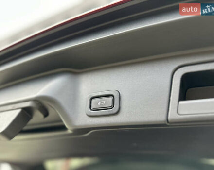 Червоний Ленд Ровер Рендж Ровер Евок, об'ємом двигуна 2 л та пробігом 63 тис. км за 39900 $, фото 88 на Automoto.ua