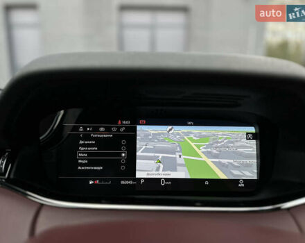 Червоний Ленд Ровер Рендж Ровер Евок, об'ємом двигуна 2 л та пробігом 63 тис. км за 39900 $, фото 59 на Automoto.ua