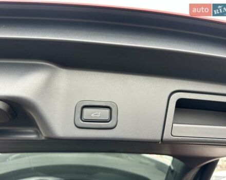 Красный Ленд Ровер Рендж Ровер Эвок, объемом двигателя 2 л и пробегом 84 тыс. км за 33900 $, фото 10 на Automoto.ua