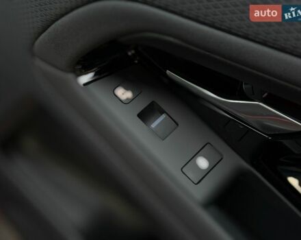 Червоний Ленд Ровер Рендж Ровер Евок, об'ємом двигуна 2 л та пробігом 88 тис. км за 28900 $, фото 29 на Automoto.ua