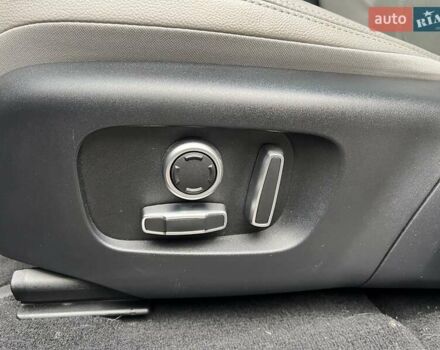 Красный Ленд Ровер Рендж Ровер Эвок, объемом двигателя 2 л и пробегом 64 тыс. км за 41300 $, фото 13 на Automoto.ua