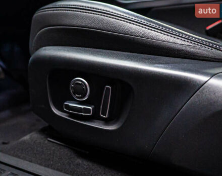 Красный Ленд Ровер Рендж Ровер Эвок, объемом двигателя 2 л и пробегом 77 тыс. км за 37799 $, фото 14 на Automoto.ua