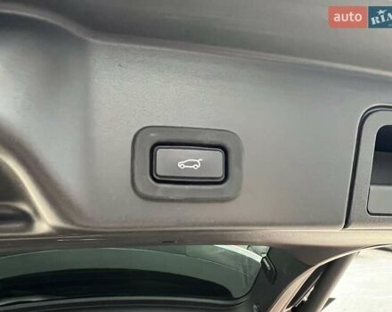 Красный Ленд Ровер Рендж Ровер Эвок, объемом двигателя 2 л и пробегом 64 тыс. км за 41300 $, фото 27 на Automoto.ua