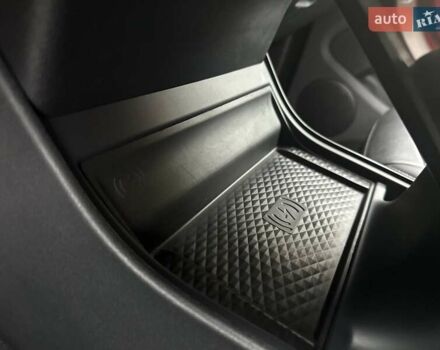 Червоний Ленд Ровер Рендж Ровер Евок, об'ємом двигуна 2 л та пробігом 32 тис. км за 45999 $, фото 53 на Automoto.ua