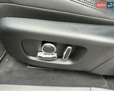 Червоний Ленд Ровер Рендж Ровер Евок, об'ємом двигуна 2 л та пробігом 32 тис. км за 45999 $, фото 20 на Automoto.ua