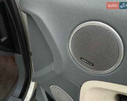 Жовтий Ленд Ровер Рендж Ровер Евок, об'ємом двигуна 2.18 л та пробігом 183 тис. км за 18950 $, фото 34 на Automoto.ua