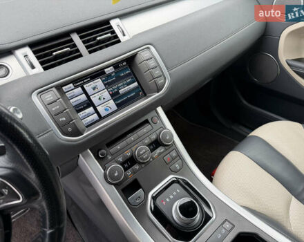 Жовтий Ленд Ровер Рендж Ровер Евок, об'ємом двигуна 2.18 л та пробігом 183 тис. км за 18750 $, фото 19 на Automoto.ua