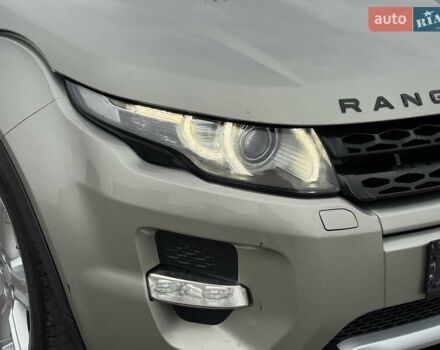 Жовтий Ленд Ровер Рендж Ровер Евок, об'ємом двигуна 2.18 л та пробігом 183 тис. км за 18950 $, фото 19 на Automoto.ua