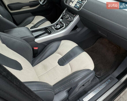 Жовтий Ленд Ровер Рендж Ровер Евок, об'ємом двигуна 2.18 л та пробігом 183 тис. км за 18950 $, фото 32 на Automoto.ua