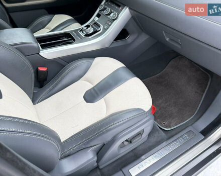 Жовтий Ленд Ровер Рендж Ровер Евок, об'ємом двигуна 2.18 л та пробігом 183 тис. км за 18750 $, фото 23 на Automoto.ua