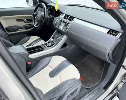 Жовтий Ленд Ровер Рендж Ровер Евок, об'ємом двигуна 2.18 л та пробігом 183 тис. км за 18750 $, фото 22 на Automoto.ua