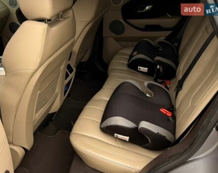 Сірий Ленд Ровер Рендж Ровер Евок, об'ємом двигуна 2 л та пробігом 280 тис. км за 14800 $, фото 24 на Automoto.ua