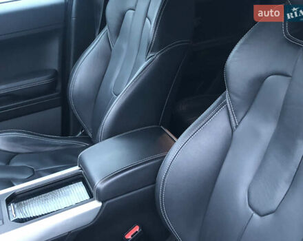 Сірий Ленд Ровер Рендж Ровер Евок, об'ємом двигуна 2 л та пробігом 192 тис. км за 14800 $, фото 44 на Automoto.ua