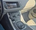 Сірий Ленд Ровер Рендж Ровер Евок, об'ємом двигуна 2 л та пробігом 136 тис. км за 12900 $, фото 16 на Automoto.ua