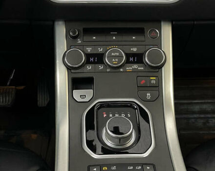 Сірий Ленд Ровер Рендж Ровер Евок, об'ємом двигуна 2 л та пробігом 210 тис. км за 16450 $, фото 11 на Automoto.ua