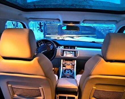 Сірий Ленд Ровер Рендж Ровер Евок, об'ємом двигуна 2 л та пробігом 24000 тис. км за 16100 $, фото 7 на Automoto.ua