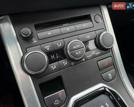 Сірий Ленд Ровер Рендж Ровер Евок, об'ємом двигуна 2 л та пробігом 144 тис. км за 13500 $, фото 21 на Automoto.ua