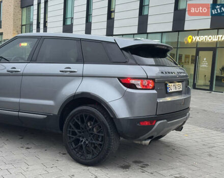 Серый Ленд Ровер Рендж Ровер Эвок, объемом двигателя 2 л и пробегом 233 тыс. км за 16777 $, фото 4 на Automoto.ua
