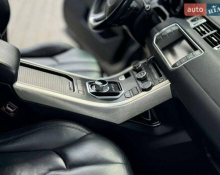 Сірий Ленд Ровер Рендж Ровер Евок, об'ємом двигуна 2 л та пробігом 230 тис. км за 16400 $, фото 24 на Automoto.ua