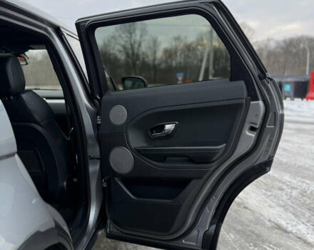 Сірий Ленд Ровер Рендж Ровер Евок, об'ємом двигуна 2 л та пробігом 237 тис. км за 14700 $, фото 39 на Automoto.ua