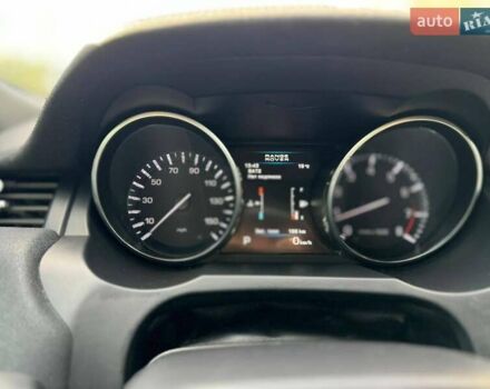 Сірий Ленд Ровер Рендж Ровер Евок, об'ємом двигуна 2 л та пробігом 230 тис. км за 16400 $, фото 20 на Automoto.ua