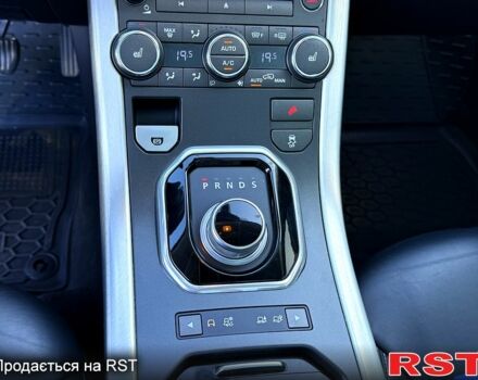 Серый Ленд Ровер Рендж Ровер Эвок, объемом двигателя 2 л и пробегом 129 тыс. км за 16500 $, фото 4 на Automoto.ua