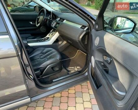 Сірий Ленд Ровер Рендж Ровер Евок, об'ємом двигуна 2.2 л та пробігом 212 тис. км за 23000 $, фото 17 на Automoto.ua