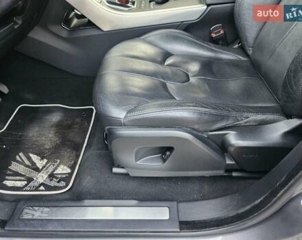 Серый Ленд Ровер Рендж Ровер Эвок, объемом двигателя 2.18 л и пробегом 207 тыс. км за 23000 $, фото 19 на Automoto.ua