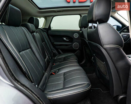 Сірий Ленд Ровер Рендж Ровер Евок, об'ємом двигуна 2 л та пробігом 112 тис. км за 15541 $, фото 19 на Automoto.ua