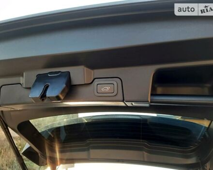Сірий Ленд Ровер Рендж Ровер Евок, об'ємом двигуна 2 л та пробігом 137 тис. км за 15555 $, фото 30 на Automoto.ua