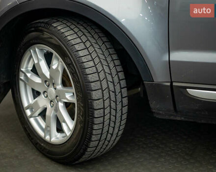 Сірий Ленд Ровер Рендж Ровер Евок, об'ємом двигуна 2 л та пробігом 112 тис. км за 15541 $, фото 7 на Automoto.ua