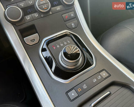 Сірий Ленд Ровер Рендж Ровер Евок, об'ємом двигуна 2 л та пробігом 158 тис. км за 17900 $, фото 18 на Automoto.ua