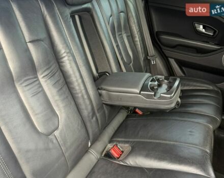Серый Ленд Ровер Рендж Ровер Эвок, объемом двигателя 2 л и пробегом 249 тыс. км за 17500 $, фото 2 на Automoto.ua