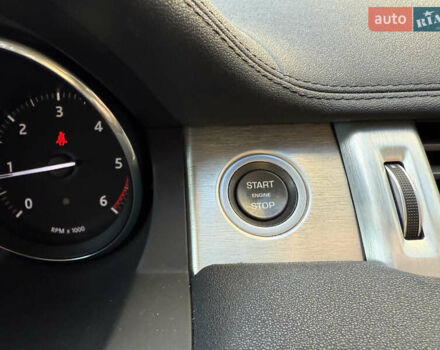 Сірий Ленд Ровер Рендж Ровер Евок, об'ємом двигуна 2 л та пробігом 158 тис. км за 17900 $, фото 22 на Automoto.ua