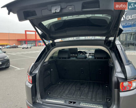 Сірий Ленд Ровер Рендж Ровер Евок, об'ємом двигуна 2 л та пробігом 110 тис. км за 18750 $, фото 21 на Automoto.ua